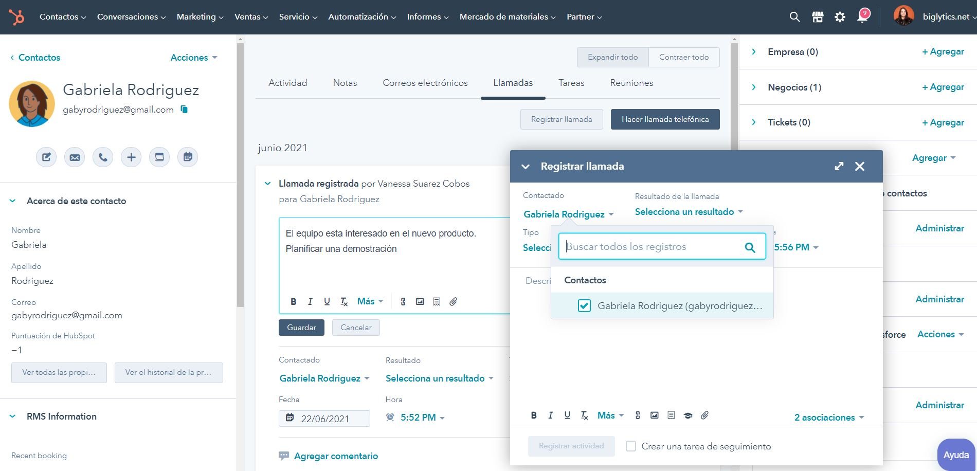 Monitoriza detalles importantes junto con los registros de llamadas.